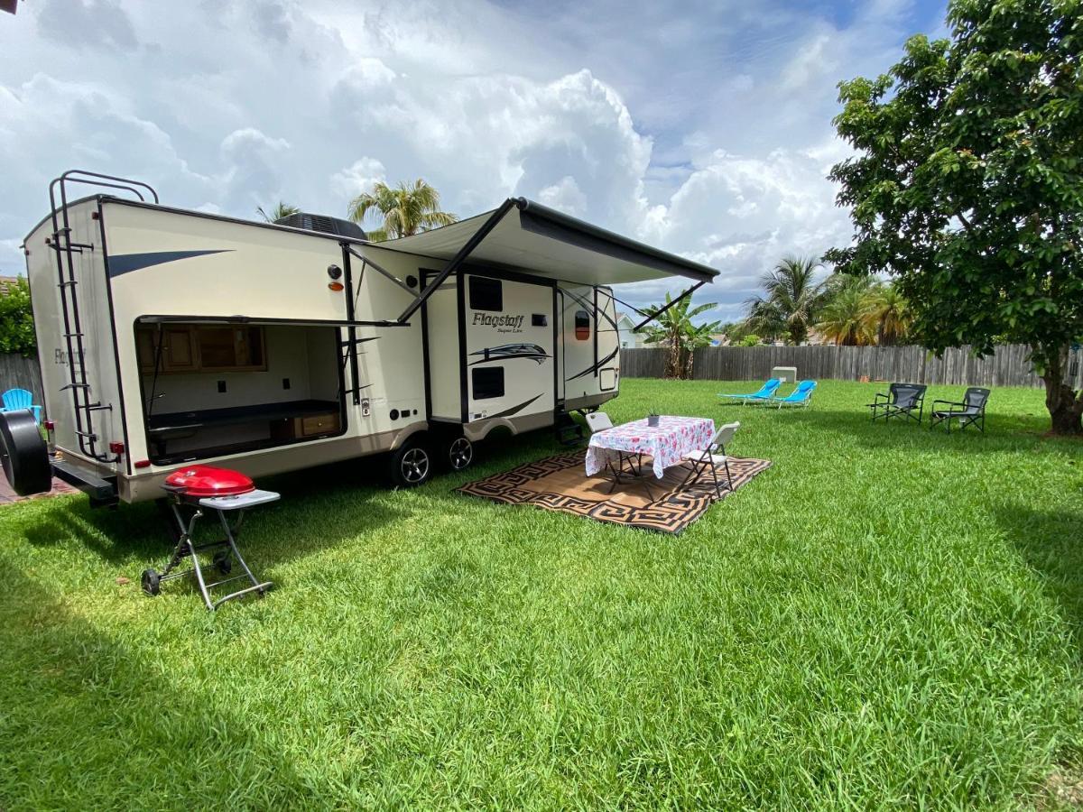 Hotel Cozy Camper - Free Parking Miami Exterior foto