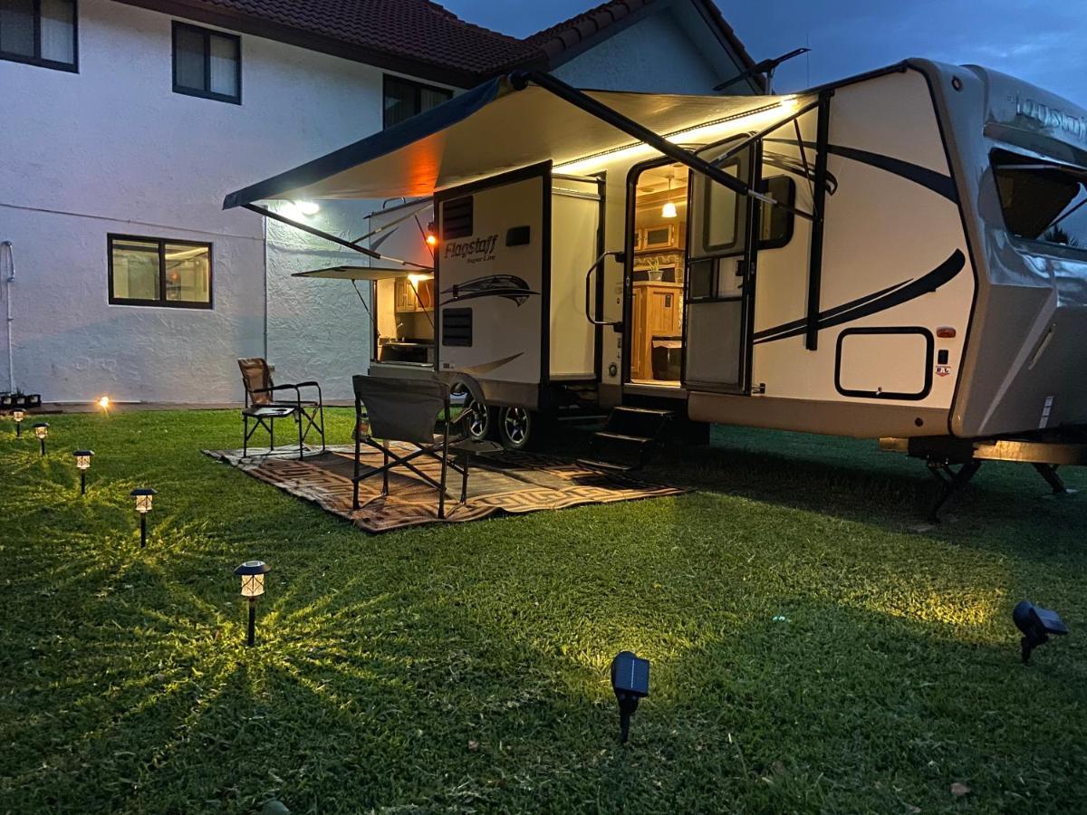 Hotel Cozy Camper - Free Parking Miami Exterior foto
